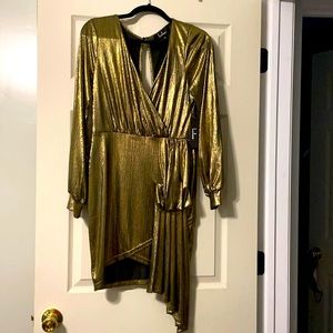 Brand New Lulus Gold Metallic bodycon dress L